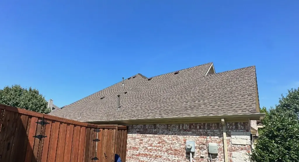 Completed roof replacement project in St. Louis